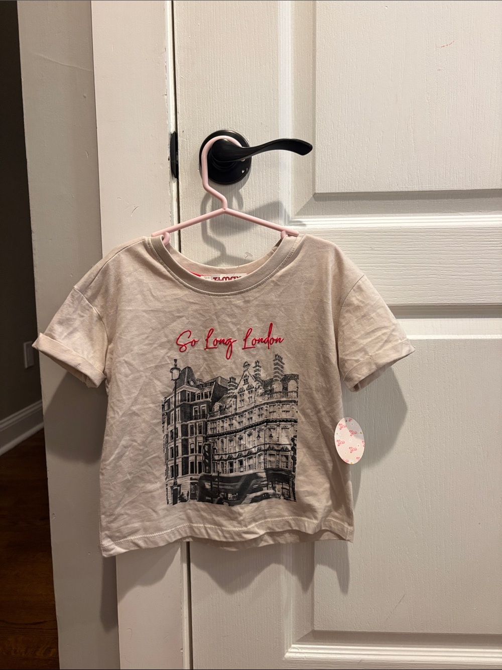 Kids' Beige girls Graphic Tee with Red Script